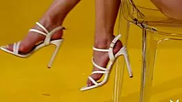 bunny kelly lu strips nude?