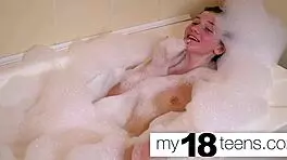 babe masturbates in bath with close-up orgasm