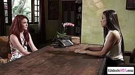 Brunette Therapy Expert Dives Into Milf Client's Wet Pussy