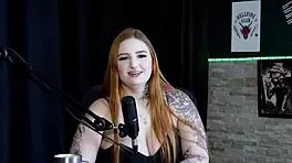 Gostava de fazer fotos e videos sensuais contou para a familia realizou menage e sobre os preconceitos e o pau pequeno - ingridi victoria sheer red