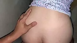 我的继女在这XXX片段中让我这么容易地占有她