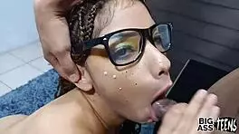 继兄教我大屁股吞巨屌家庭肛交狂欢