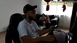 继女你想要我大鸡巴插进你小穴？