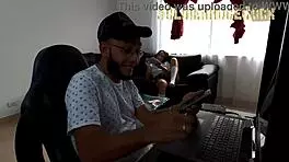 继女你想要我大鸡巴插进你小穴？