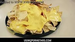 使用色星-18岁女友随便操- Britt Blair