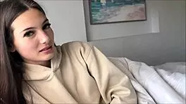 哎呀，和继妹Sophie Tyler病假日过得诡异...和Alex Adams家庭治疗