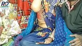 Desi rashi aunty lifts saree and starts fingering in episode one