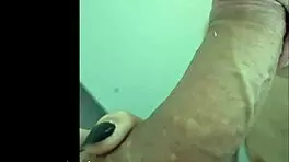 Novinha Teases with Skilled Oral Play in Amateur Clip.