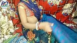 Desi rashi aunty lifts saree and starts fingering in episode one
