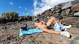 Gynecologist fingers patient and fucks her bareback in hospital