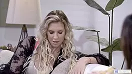 hey, it’s your birthday, wanna unwrap my perfect lesbian gift?