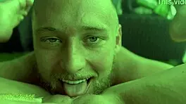 girlfriend moans loudly as friend licks her pussy 😍