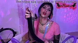 emo girl getting hot with balloons, so sexy 😈