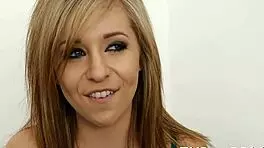 Hey, that tight teen gives an amazing blowjob before her cumshot