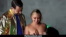 Gypsy lets stepbrother and stepdad devour her pussy in threesome 😏