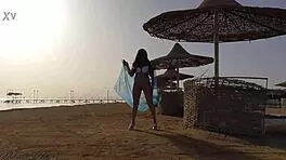 I Dare Go Pantyless On Crowded Beach!