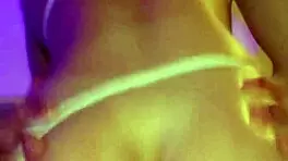 Step sister's boyfriend tempted by shaking ass