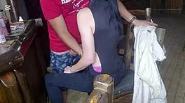 站着和继妹玩阴户摩擦，只挑逗龟头