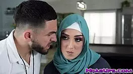 Peter Green's raging shaft slams Violet Gem's pussy in fierce teen 18+ pickup action.