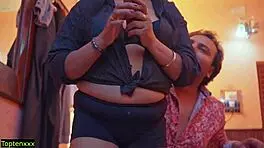 Desi Hot Model in Viral Rough Sex Video