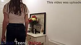 调皮大学生衣服撕裂被打屁股到高潮