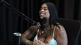 A grana a surpreendeu � safada sempre teve vontade de gravar com will mastro transa na praia e muitos broxam com ela - marcelly melo watch on sheer red