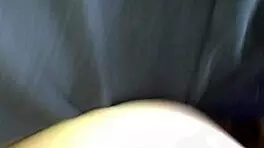 继女醒来发现我鸡巴插在她里面，我捂住她嘴不让她叫