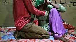 Desi wife bounces hard on bed for wild chudai