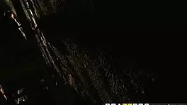 真妻印夏·萨默在办公室被18+金发少女深操。