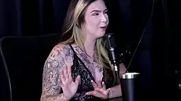 Do you want to see Alice Vasconcelos having sex with Raphaela Savanah?