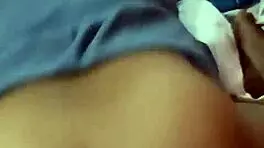 OMG！德国大学美女被性感阿姨猛干！