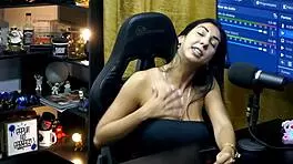 renatinha mello hardens ruans cock with kiss then grabs it tightly