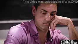 饥渴成熟老师教室肛操娇小18+少女学生