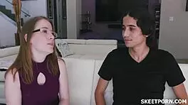 艾丽斯·马尔凯西骑乘远距离情人的大鸡巴