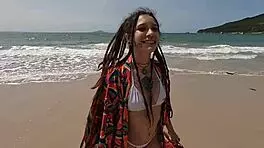 Orgia Gostosa Na Praia Deserta Com Meninas Safadas!