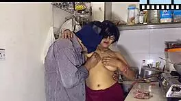 Mi Marido Me Sorprende Mientras Cocino Y Me Folla Bien Rico En La Cocina