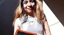 Bonneyuwu Shows Off Her Sexy Body In Cosplay!