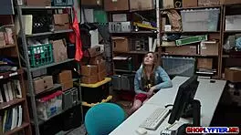 Lp officer pounds sexy babe at work 😏