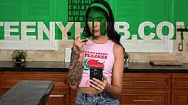 Tight Pussy Braylin Gets Face-Covered After Dirty Cock-Sucking