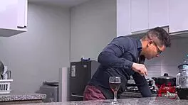 jefa with big tits sucks her servant's cock at the party and begs for his cum