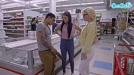 amateur teen sucks big black cock and gets fucked in public