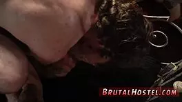 兴奋18+年轻游客和Felicity Feline 脚部束缚