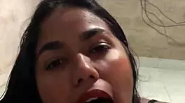 Fui Jogar Videogame Ele Nao Se Aguentou De Tesao Me Chupou E Gozou Gostoso