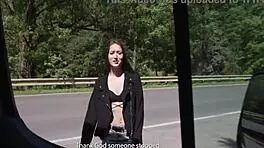 湿米娜搭便车寻求粗暴6对1肛交行动