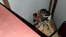 第一次在偷窥孔口交