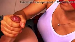 La hijastrastra era tan apretada que cuando intent� entrar le cost� mucho trabajo pero finalmente logr� hacerlo y fue una experiencia incre�ble