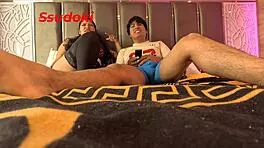 La invite al cine pero se puso tan cachonda en publico que terminamos follando en medio de la pelicula