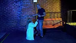 年轻18岁辣妈Cassie床上吸吮并抠婆婆鸡巴