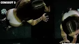 该死，塞雷娜，你在偷窥孔像专业人士一样吞了10发！