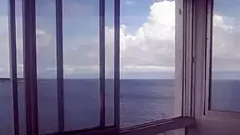 te tiro mi lenguaje guarro mientras chupo la concha de esta petite 18+. sus jugos son una delicia sin parar.